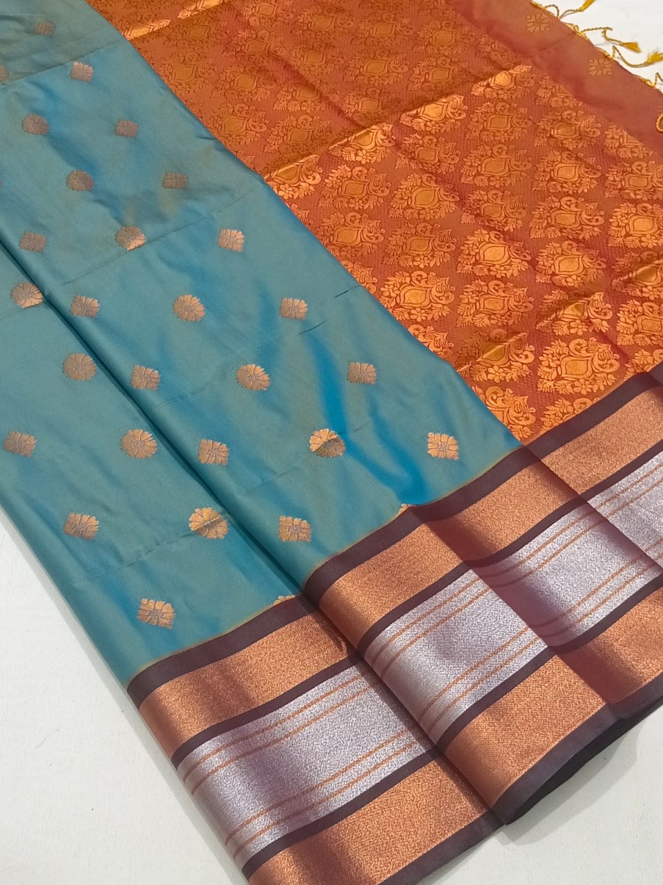 Semi soft silk saree with blouse08