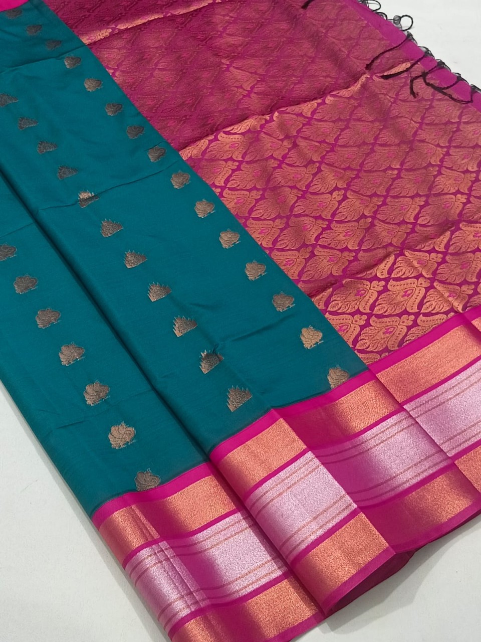 Semi soft silk saree with blouse04